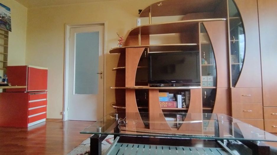 Vand apartament 2 camere - Poză 4