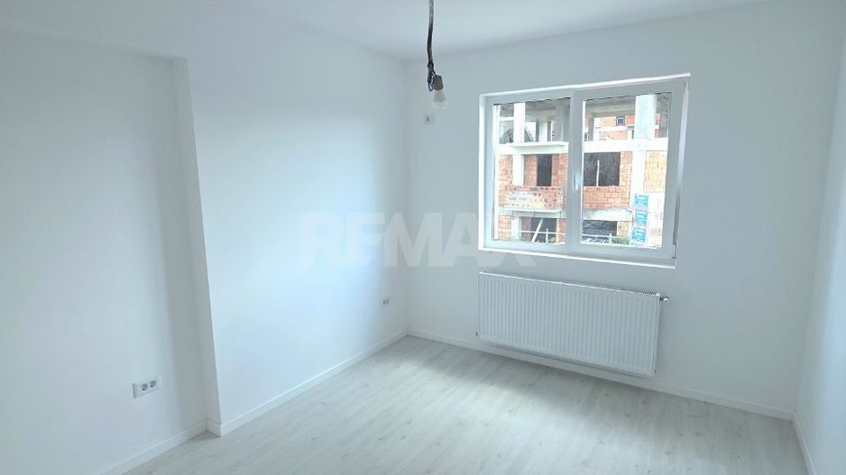 Apartament cu 3 camere în București, România - Poză 1