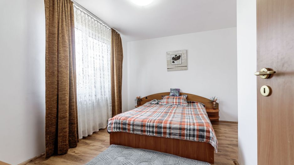 Casă 2008 - 6 camere - teren 1440 mp - Zadareni, Arad - COMISION 0% - Poză 4