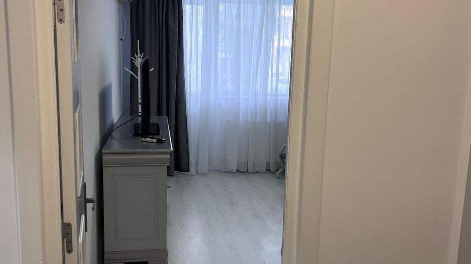 De inchiriat apartament 2 camere – Delfinariu, Constanța - termen lung - Poză 4