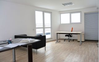 Cladire de birouri cu  spatii vitrate generoase in Zorilor. - Poză 13