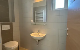 Apartament cu 3 camere 2 băi de închiriat Prelungirea Ghencea - Poză 14