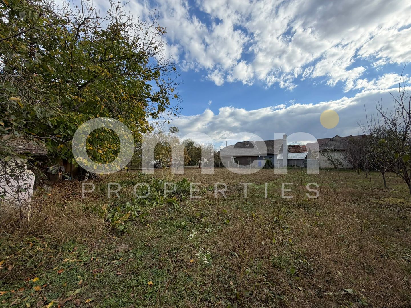 Casa cu teren de 1350 mp | Lapusel - Poză 5