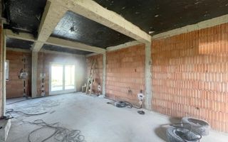 Duplex despartit prin camera tehnica, 3 dormitoare, Mosnita Noua - Poză 2