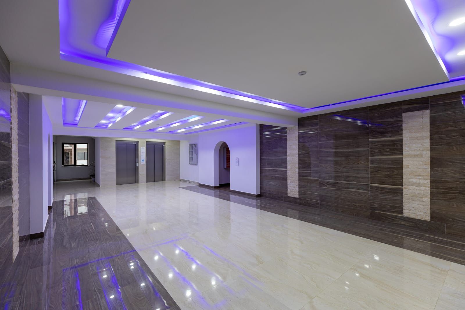 Coresi-Isaran apartament foarte spatios, 2 bai - Poză 15