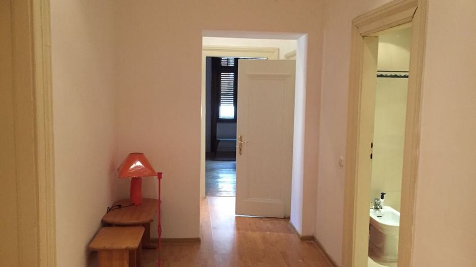 Apartament deosebit cu 3 camere în zona P-ta Victoriei - Poză 13