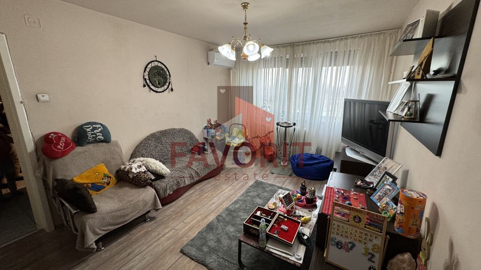 Etaj intermediar. Pozitie excelenta. Boxa in CF - Poză 2