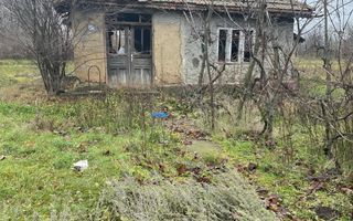 Teren intravilan 3367 mp cu casa demolabile 54 mp puț existent! - Poză 4