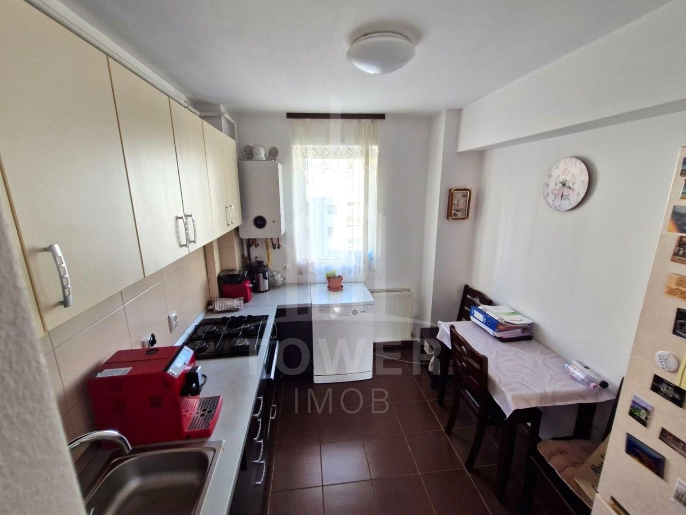 Apartament cu 3 camere - Frunzei - Poză 2