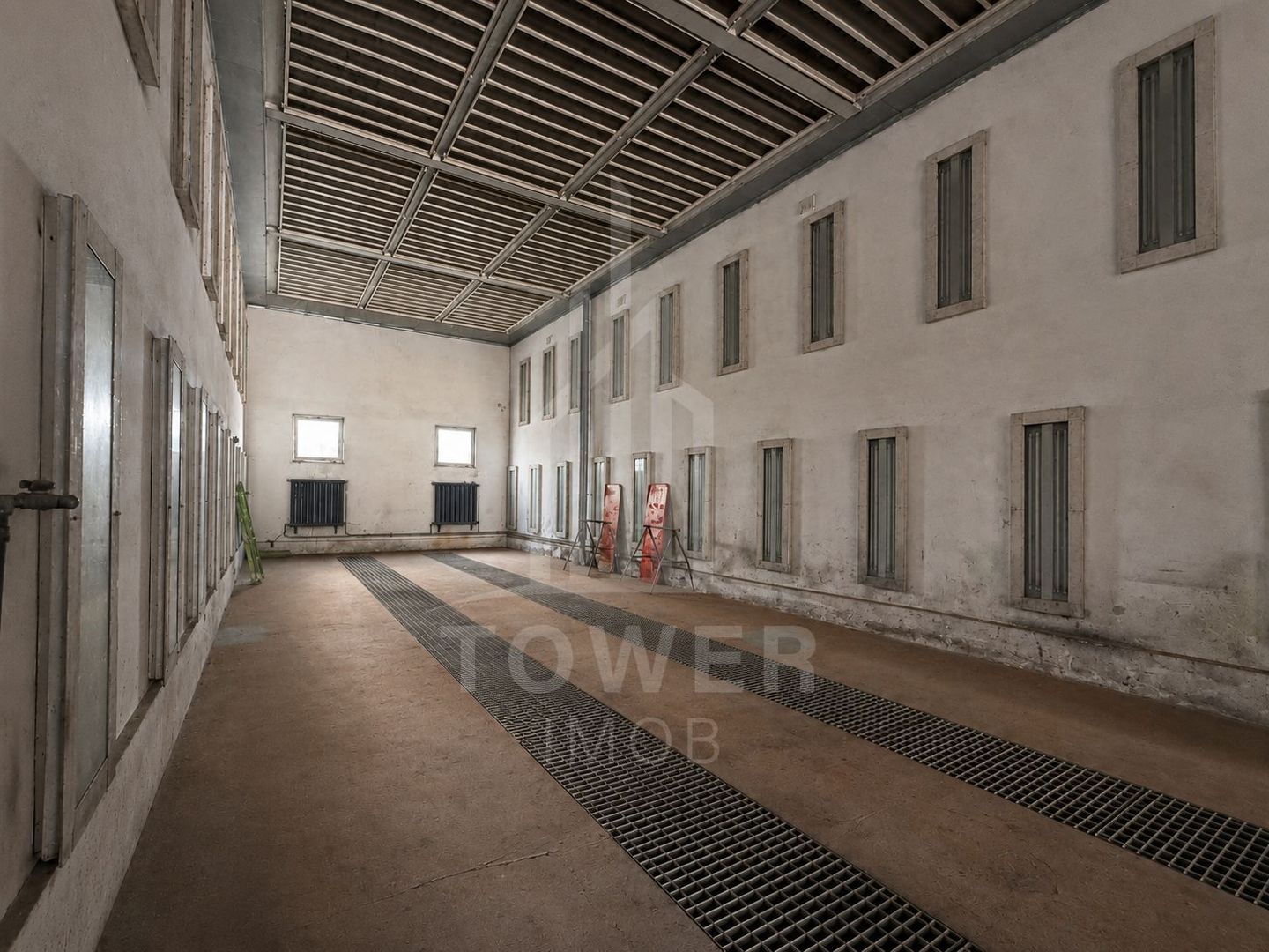 Hala industrială+spații administrative- Str. Tractorului - Poză 14
