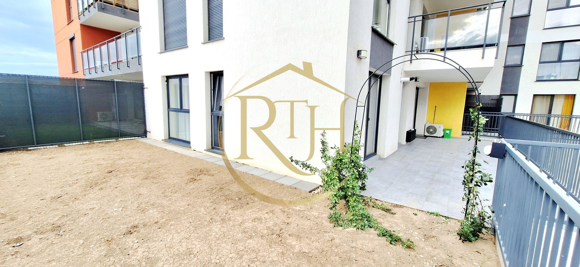 Oferim spre inchiriere un apartament deosebit cu 3 camere, Complex Adora Forest - Poză 20