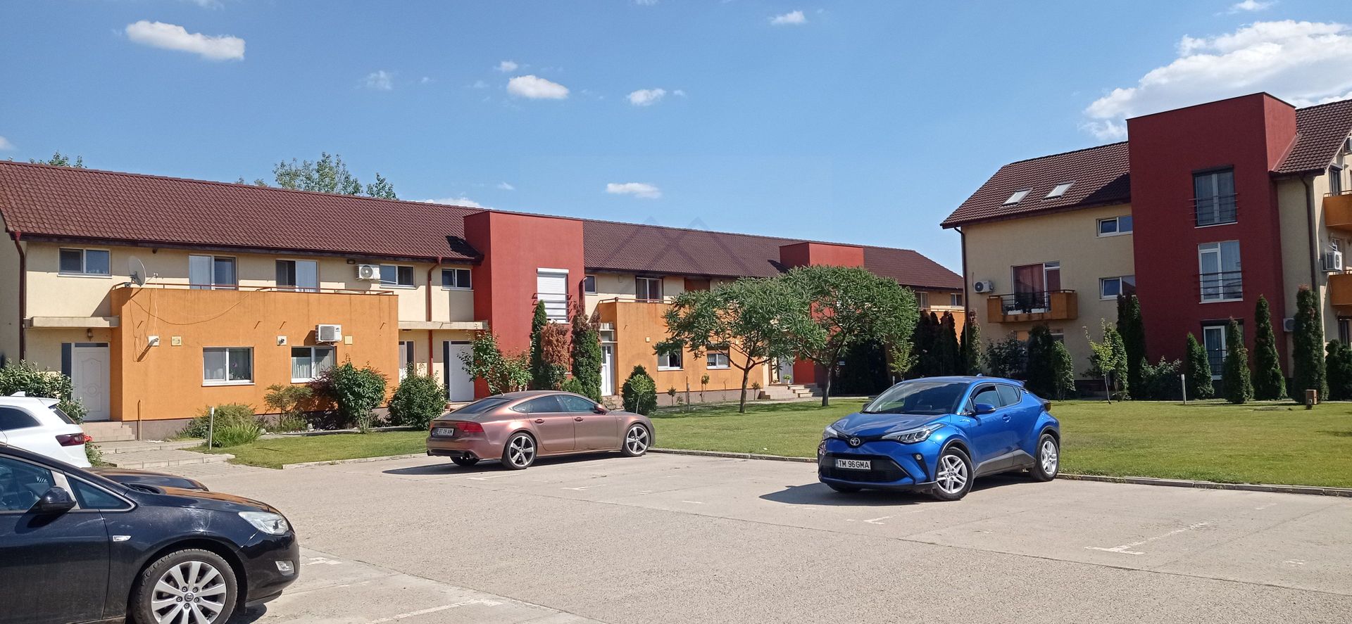 Apartament lux cu gradina proprie, Ferventia intre Lidl si padure. - Poză 3