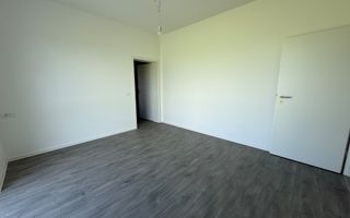 Etaj intermedar.  Decomandat. Cu 2 bai - Poză 7