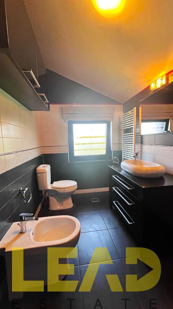 Apartament la casa, zona Tractorul - Coresi! De Inchiriat! - Poză 9