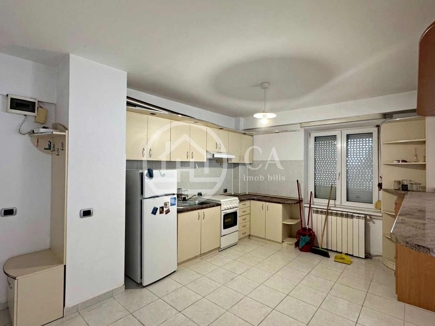 Apartament de închiriat cu 3 camere în Cantemir, Oradea - Poză 3