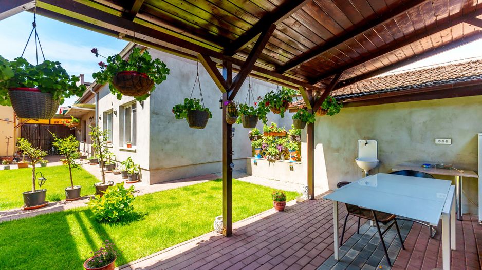 Apartament cu 3 camere la curte comună în Grădiște - Poză 19