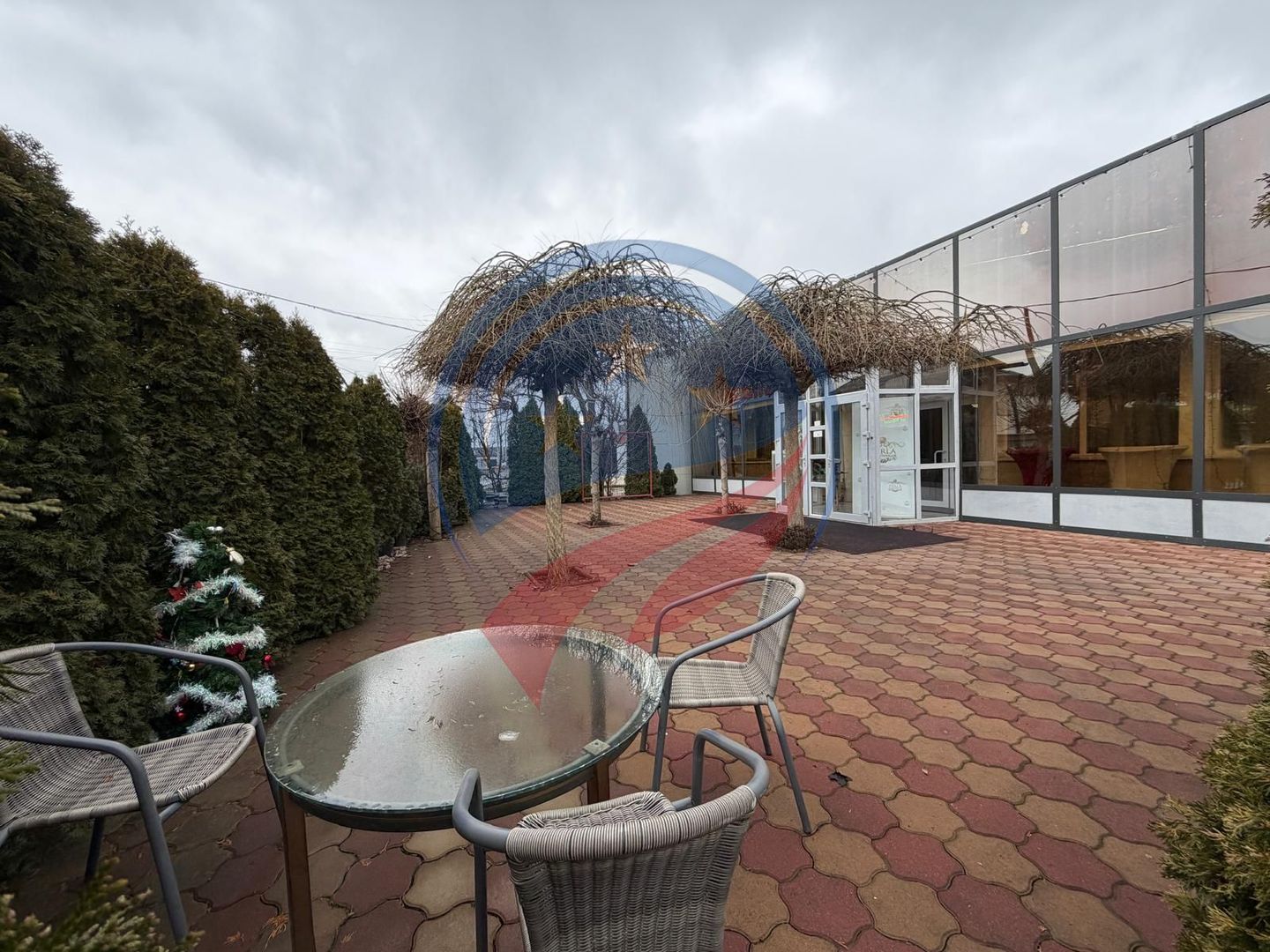 AFACERE FUNCTIONALA SALA EVENIMENTE SI PISCINA - Poză 1