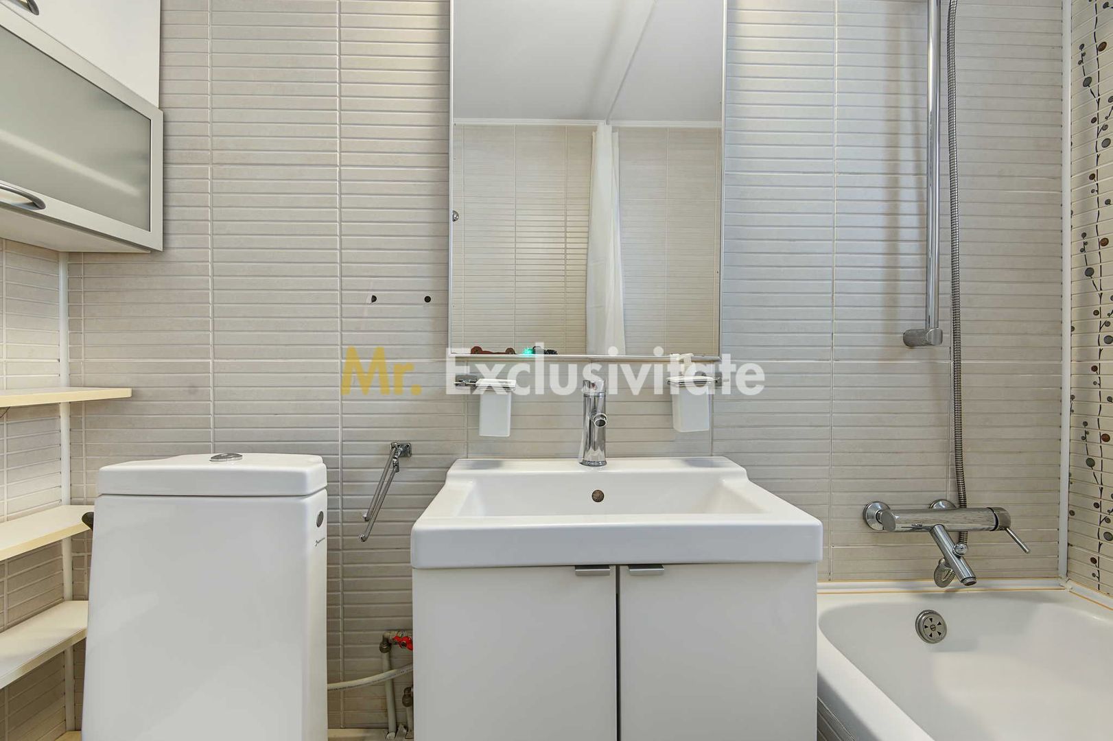 Central-Eremia, ap. 3 camere, 2 băi + boxă,proaspăt zugrăvit, et.2 - Poză 15