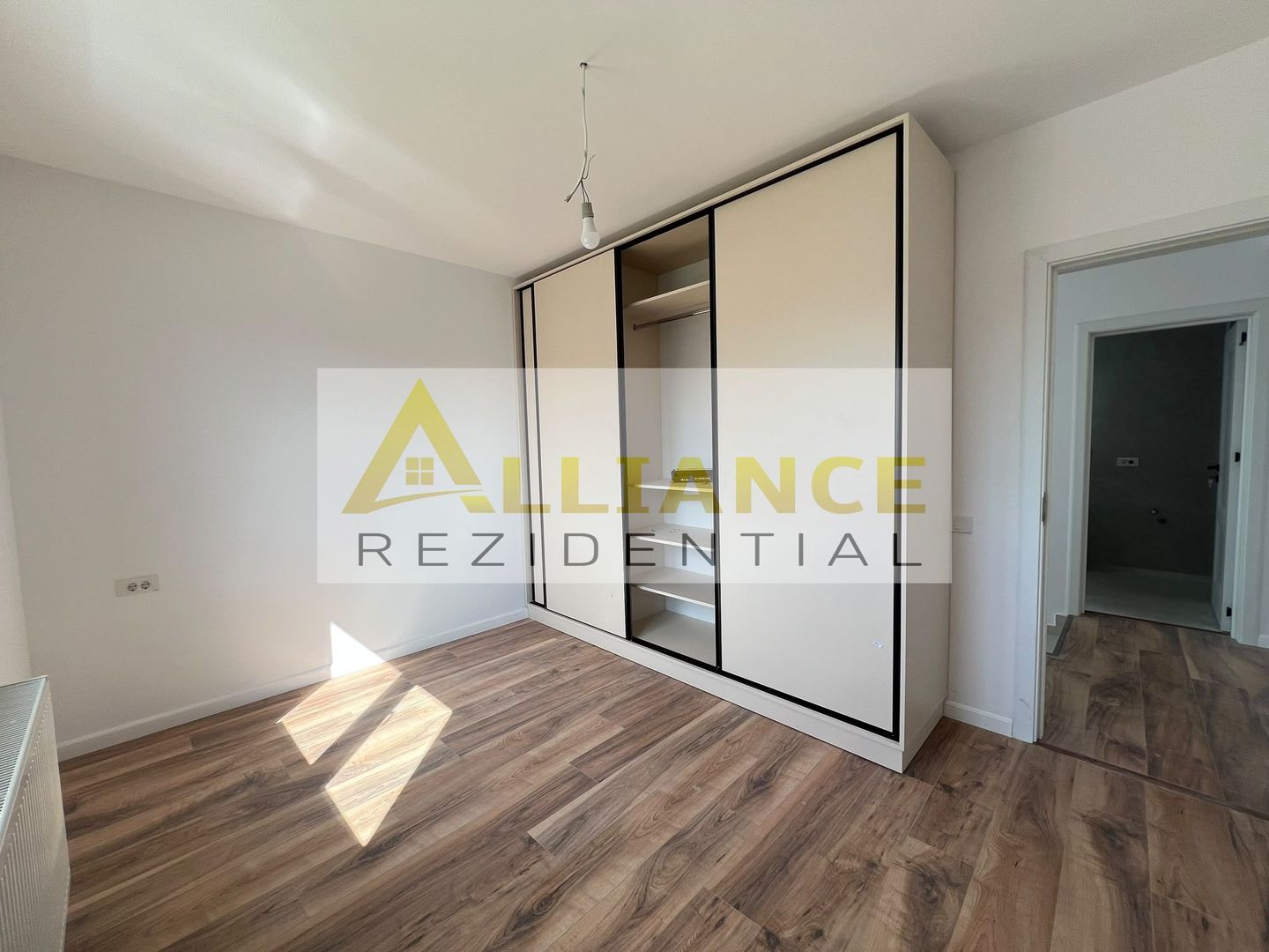 VILA INDIVIDUALA MODERNA SEMIMOBILATA -4 CAMERE-TEREN 375 MP - Poză 16