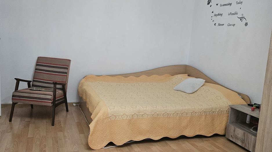 Parcul Trandafirilor, garsoniera in bloc de apartamente, loc parcare - Poză 1