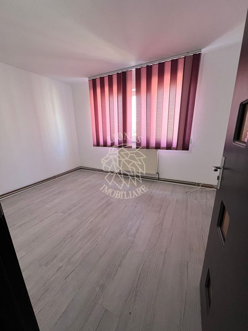Apartament 3 camere 67 mp-balcon-etaj 3-Zona Andrei Muresanu - Poză 4