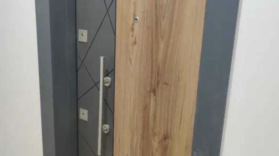 Apartament+loc parcare sunbteran - Poză 2