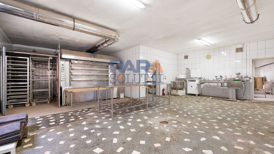 Spațiu de producție cu dotări complete: brutărie, patiserie și magazin - Poză 8