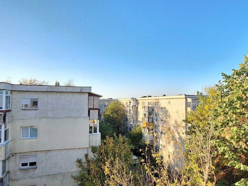 Apartament 3 camere decomandat 2 bai Bloc 1986 Apusului-str. Alesd - Poză 1