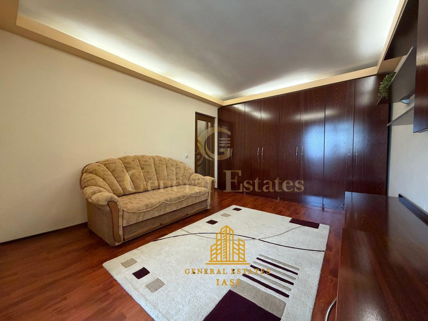 Vânzare apartament 2 camere 48 m.p. | Decomandat | Nicolina - Central - Poză 2