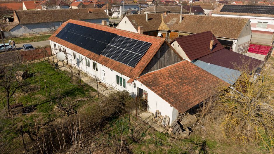 Casă  Sântana cu 3 camere și panouri fotovoltaice - Poză 11