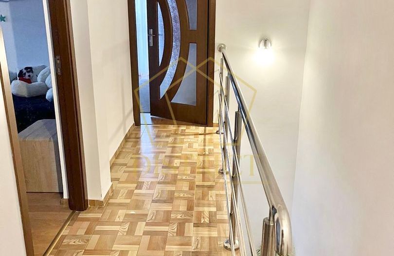 Duplex cu 4 camere si 2 bai complet mobilat si utilat in Giroc langa Zone 2. - Poză 11
