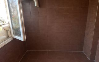 garsoniera Bd 1 Decembrie parter inalt - Poză 1