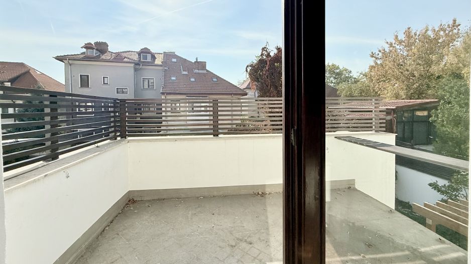 Vilă superbă | Cotroceni | 8 camere terasă și grădină - Poză 22