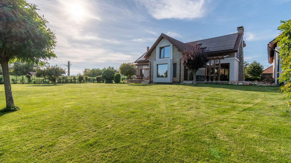 Proprietate exclusivista de vanzare: 2 case | 9 camere | 2000 mp teren - Poză 25