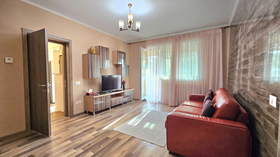 Apartament cu 2 camere de vânzare în zona Dacia Constanta renovat - Poză 1