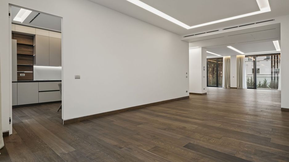 Apartament unic 5 Camere | Zona Aviatorilor - Poză 2