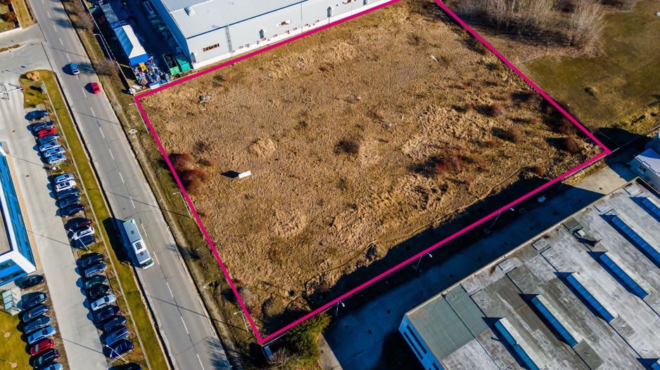 Vânzare Teren Construibil Arad Zona Industrială Vest 8.500 MP - Poză 1