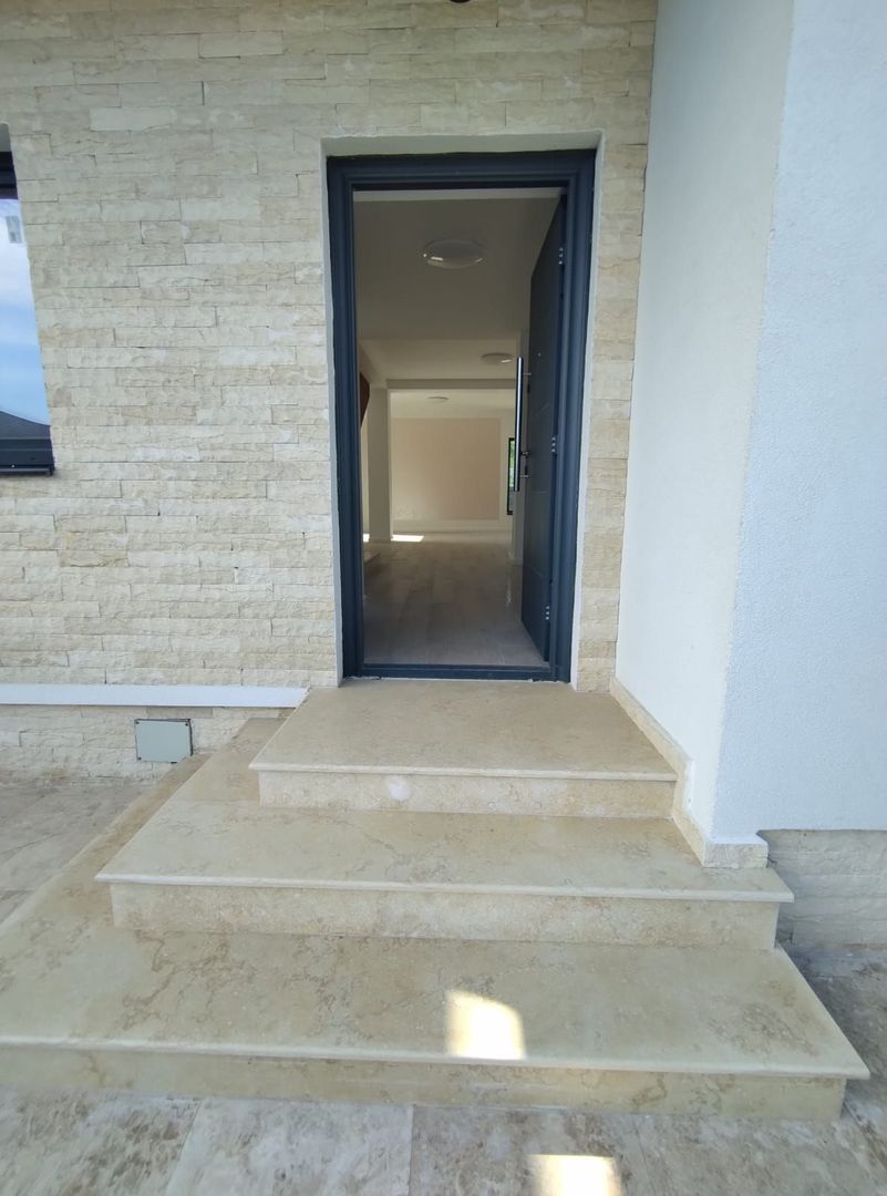 Vila Moderna Tunari, zona Buna, curte 300m - Poză 21