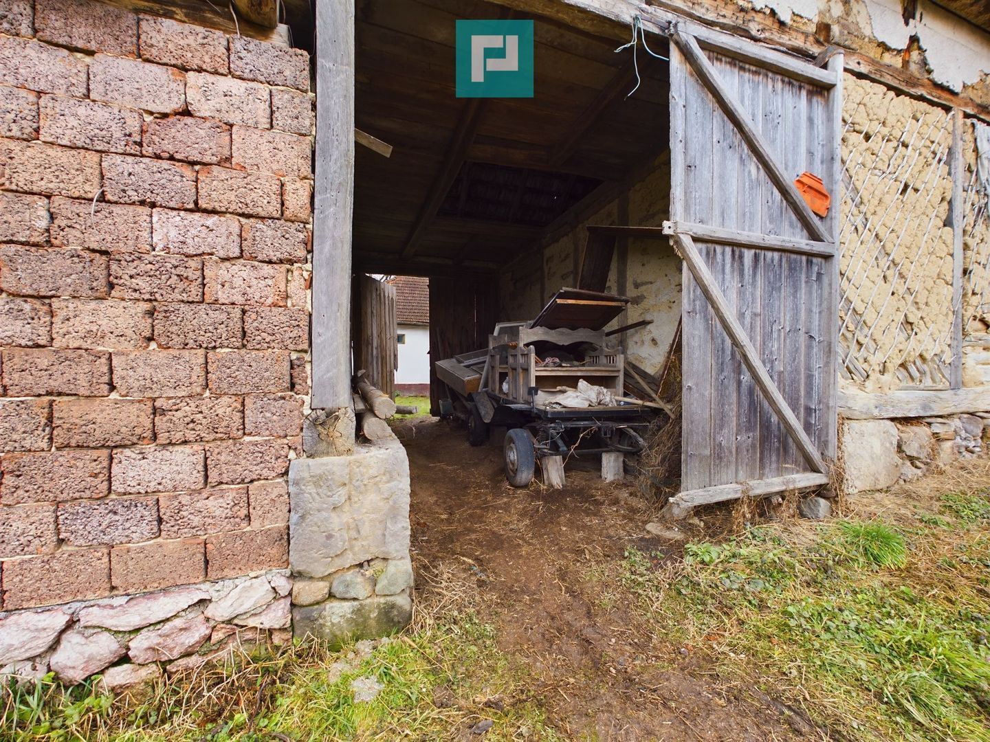 Casă impresionantă, cu anexe în Dezna-Moneasa! - Poză 20