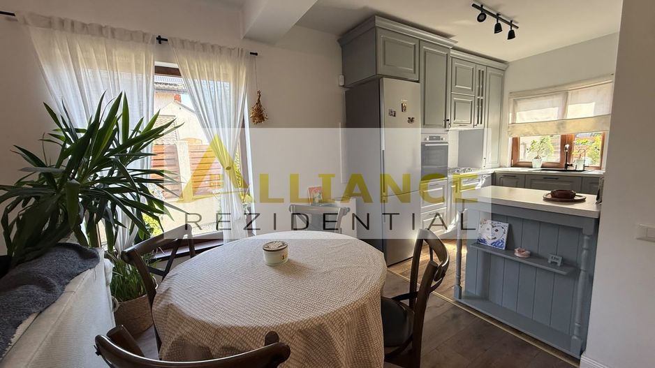 Casa individuala || P+1E+M || 4 camere - 3 bai  || 207 mp teren || - Poză 4