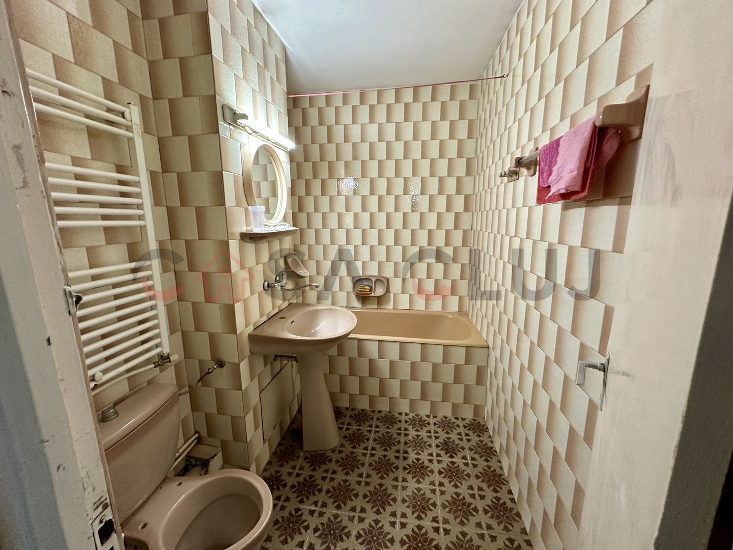 Ideal pentru familii, bine compartimentat, in zona linistita - Poză 5