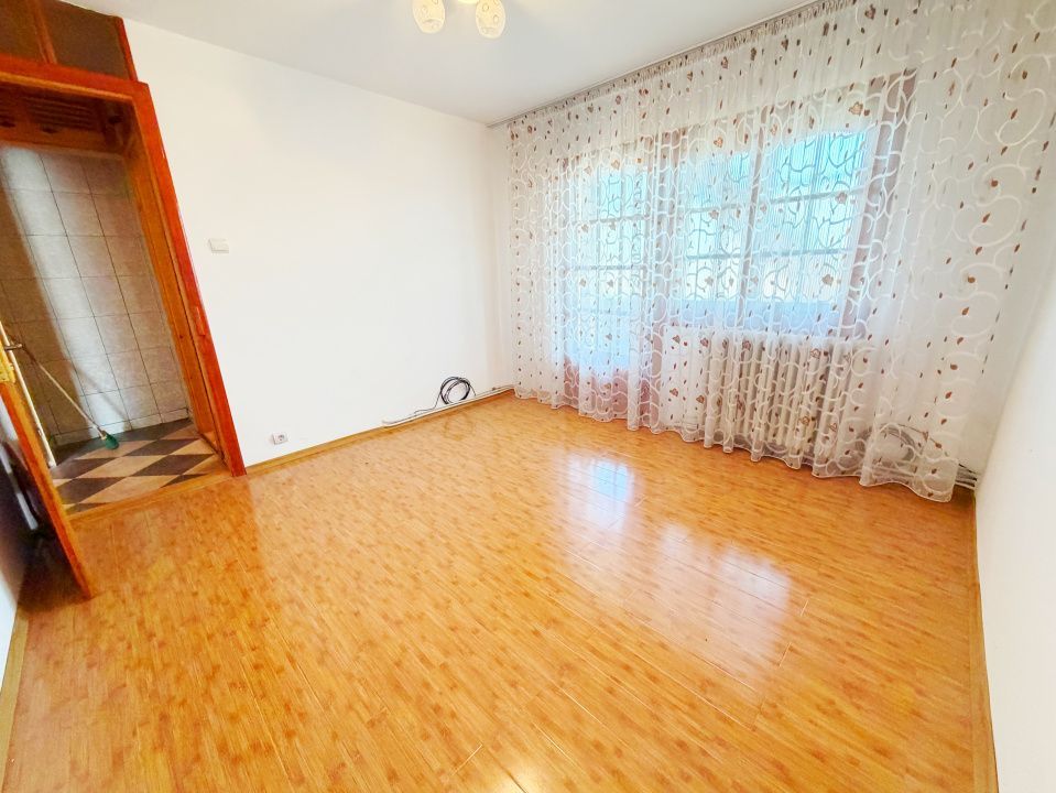 Apartament 3 camere decomandat Curtea de Arges - Ivancea - Poză 2