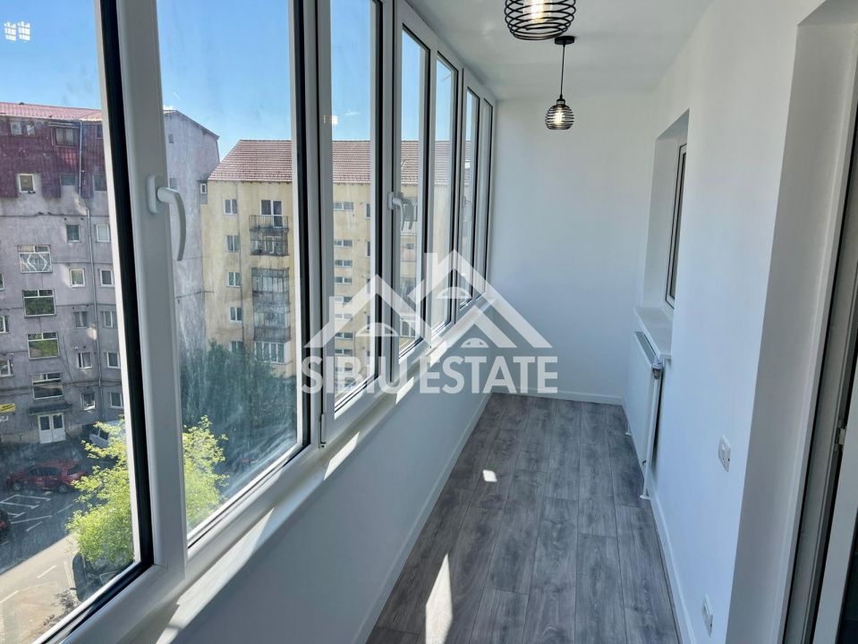 Apartament 4 camere renovat, 79 mp cu logie, Vasile Aaron, Sibiu - Poză 10