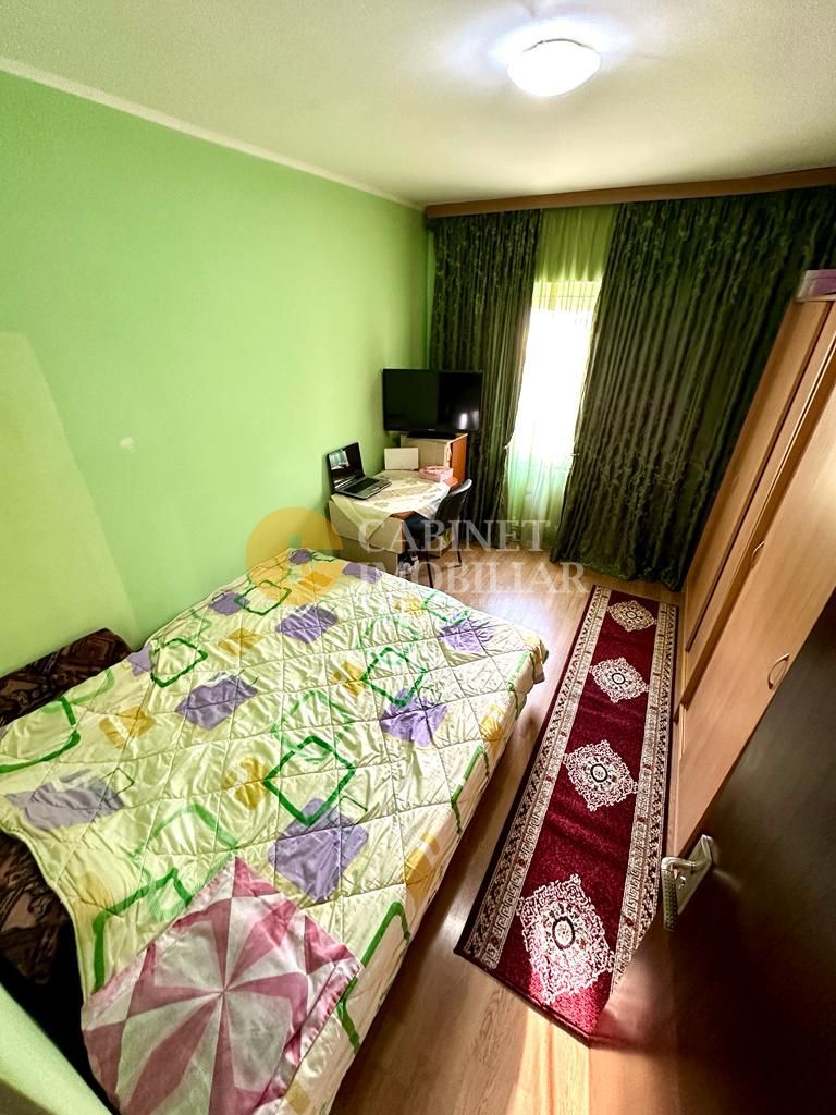 3 Camere Decomandat - ETAJ 2 - Zona Nicolina Rond Vechi - Bloc 1987 - Poză 3