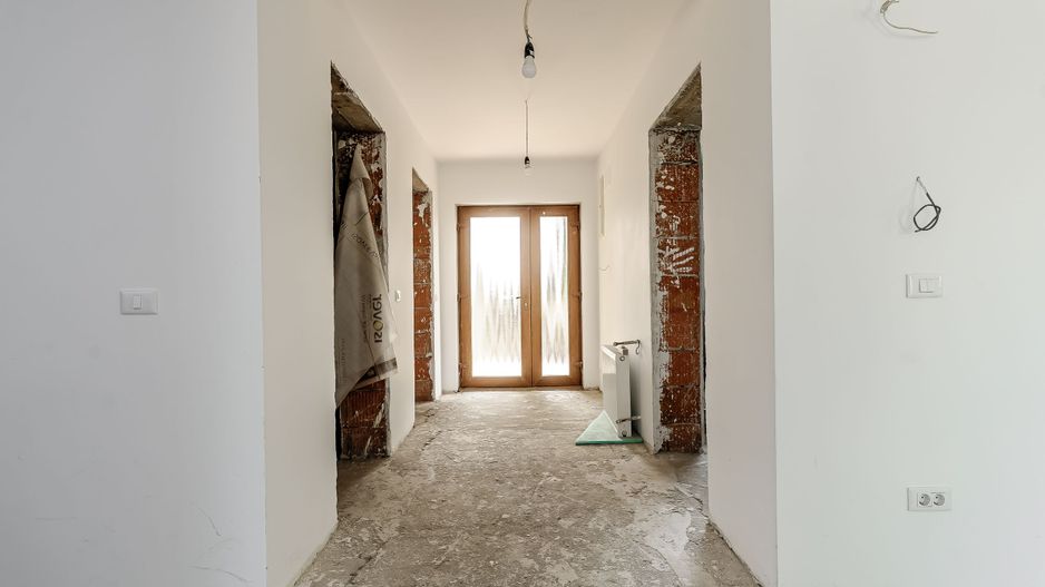 REDUCERE Casă nouă, spațioasă, în cartierul rezidențial din Curtici - Poză 11