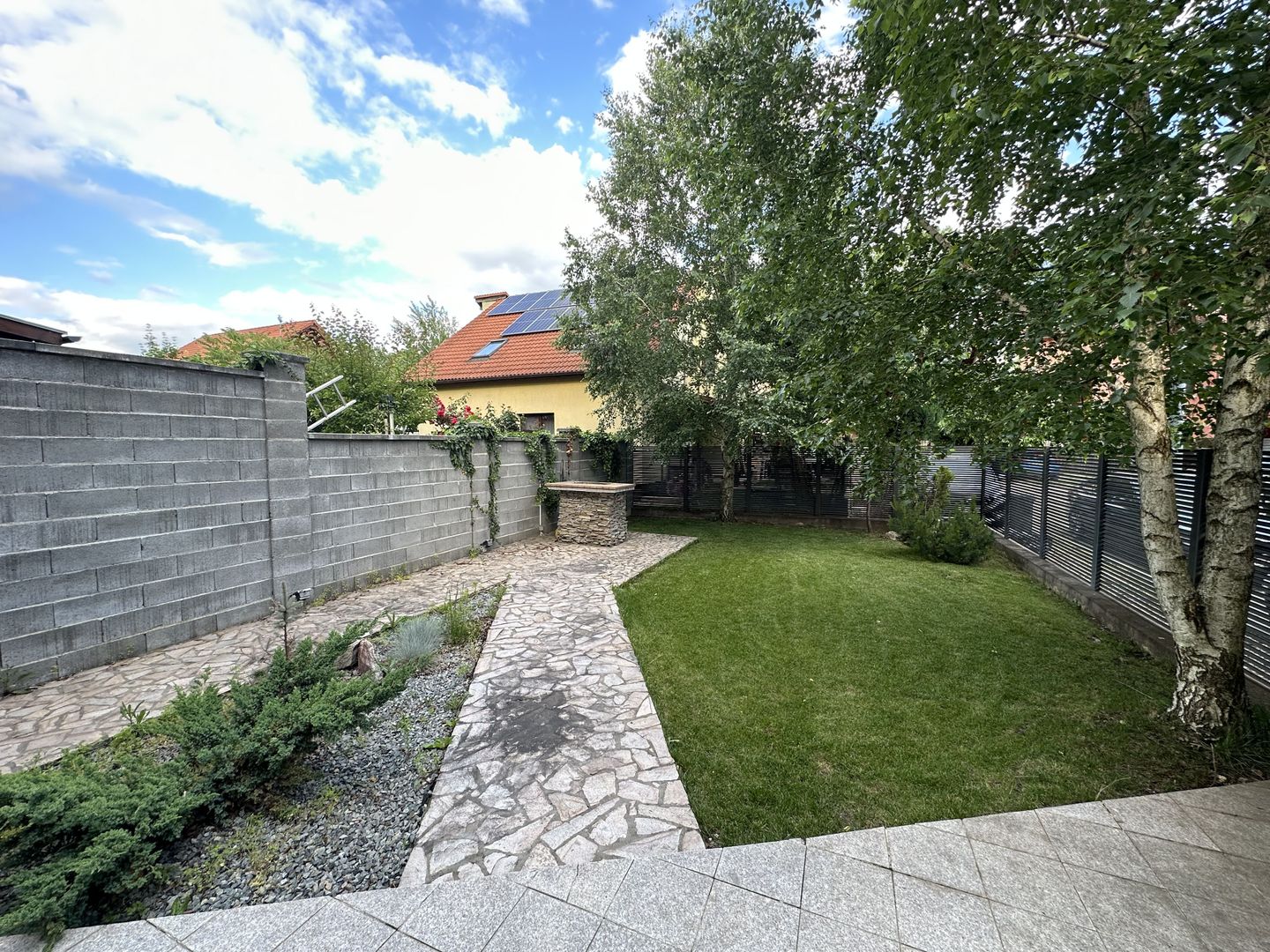 Duplex modern -   zona Lipovei - Poză 2