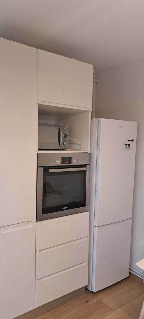 De închiriat ! Apartament spaţios cu 3 camere, în Cart. Grigorescu - Poză 4