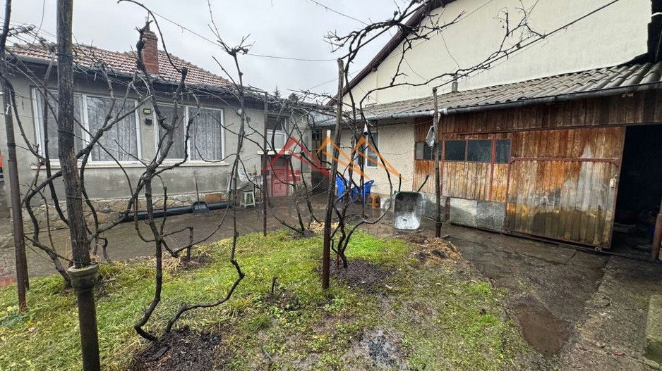 Casa 4 camere, teren 503 mp, CT, Parcare, Anexe, Campina, Prahova - Poză 2