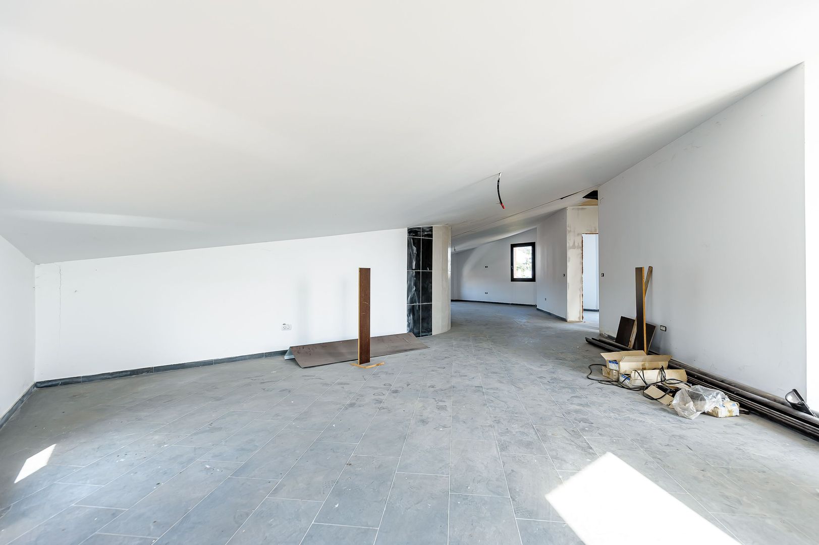 Clădire comercială în zona Grădiște. - Poză 25