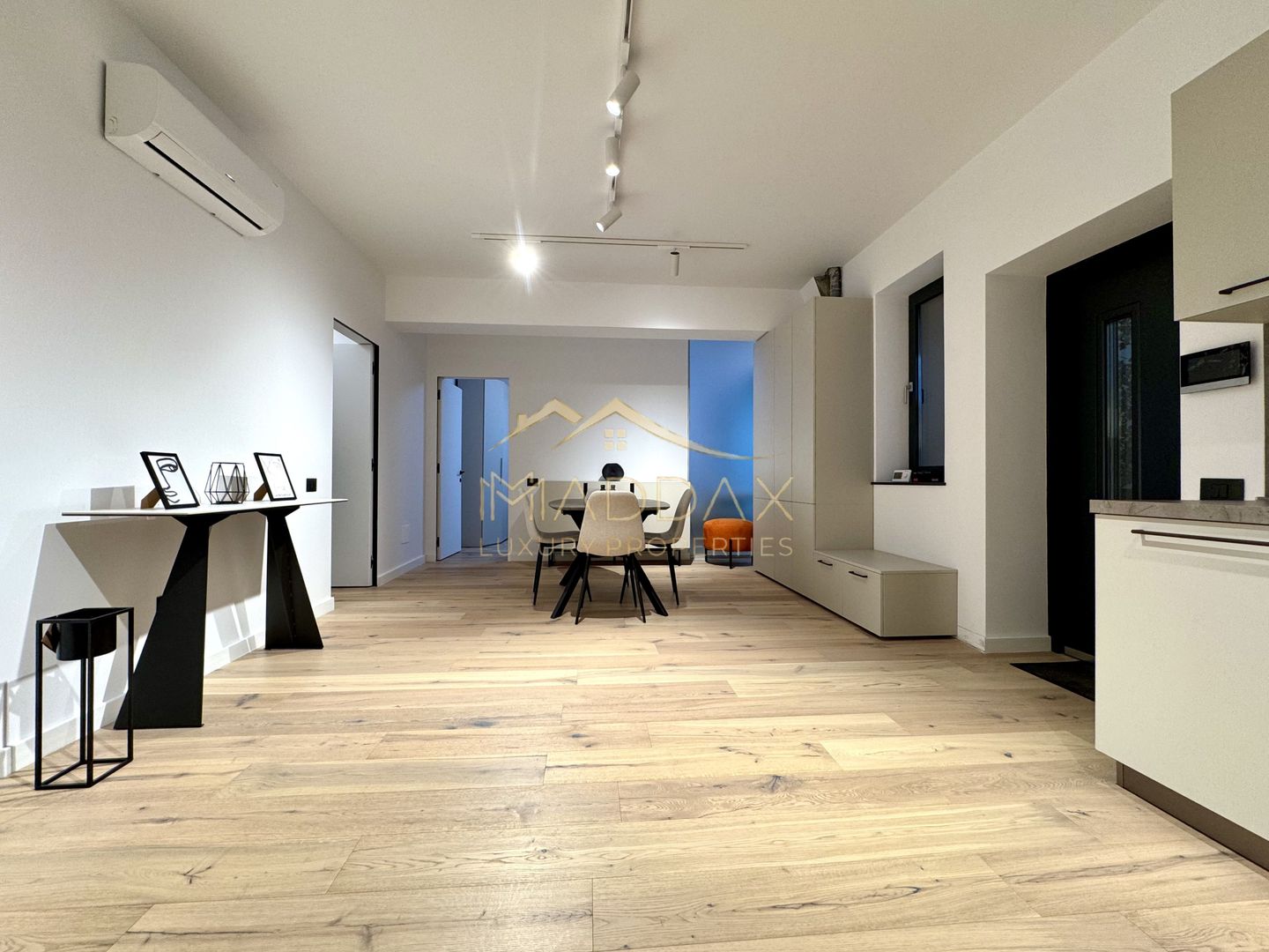 Apartament LUX*3 Camere*Prima închiriere* Parcare inlcusa// Aviatiei - Herastrau - Poză 4